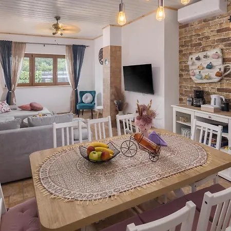 Gorgeous In With Kitchen *