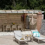 Luxurious In Rakotule
