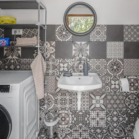 Сasa de vacaciones Gorgeous In With Kitchen